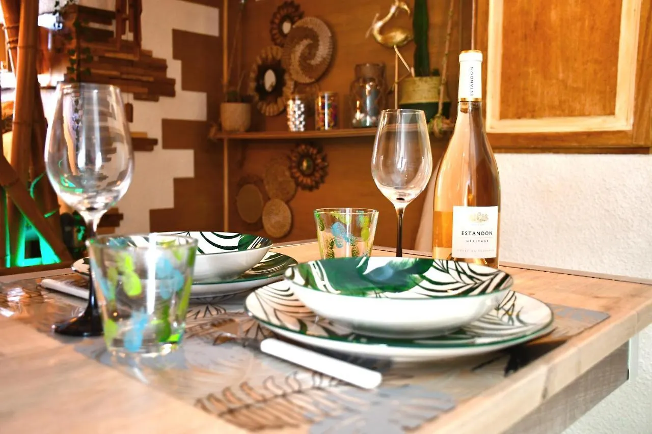 La Cahute H24,Cosy,Port,Plage,Wifi,Netflix La Seyne-sur-Mer 0*,  Francie